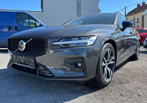 Volvo V60, 2022
