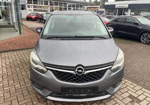 Opel Zafira, 2018