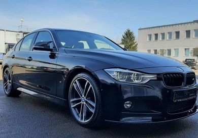BMW 330, 2018
