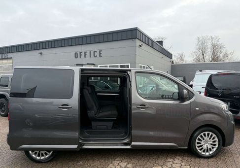 Peugeot Traveller, 2022