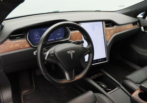 Tesla Model S, 2020