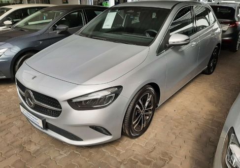 Mercedes-Benz B 200, 2023
