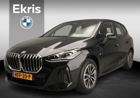 BMW 230, 2025