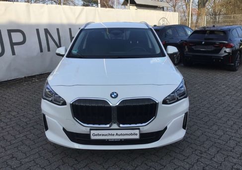 BMW 216, 2024