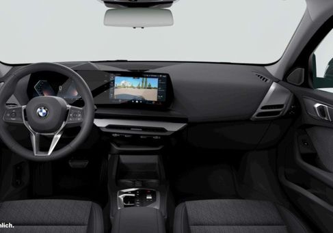 BMW 120, 2025