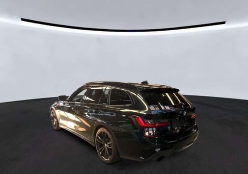 BMW 330, 2022 3