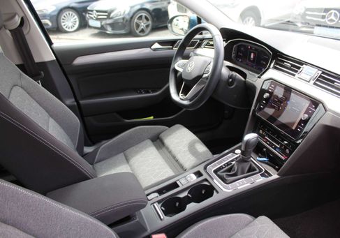 Volkswagen Passat Variant, 2023 2