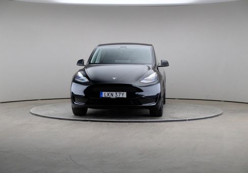 Tesla Model Y, 2023 3