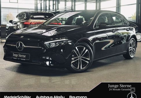 Mercedes-Benz A 180, 2023