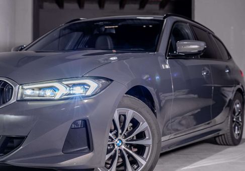 BMW 318, 2023