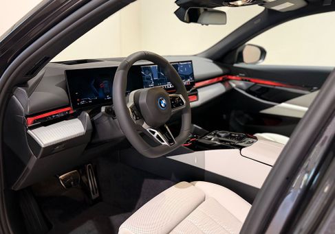 BMW 530, 2026