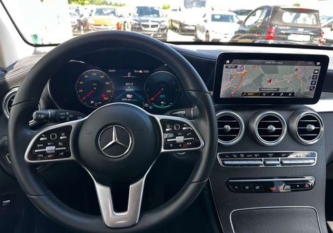 Mercedes-Benz GLC 300, 2021