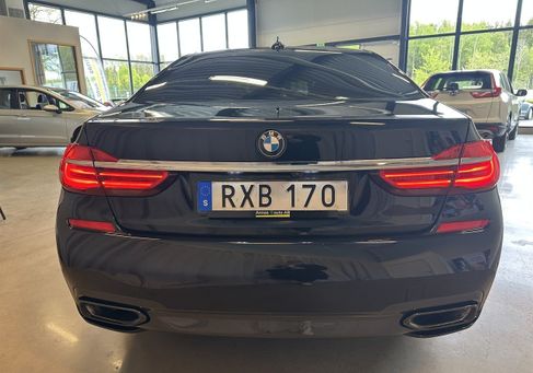 BMW 750, 2018