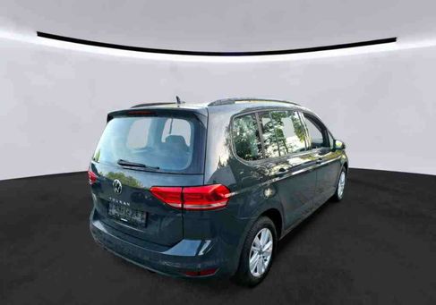 Volkswagen Touran, 2023 3