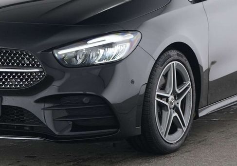 Mercedes-Benz B 200, 2025