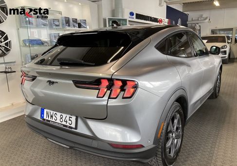 Ford Mustang Mach-E, 2021 3
