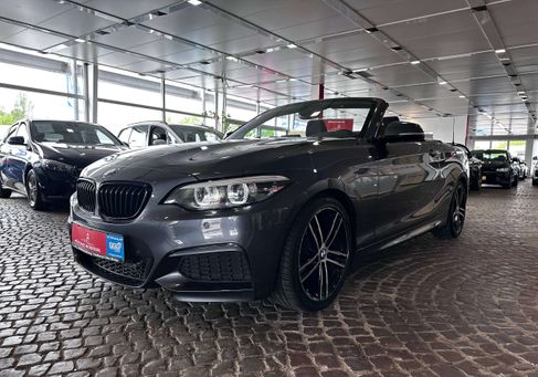 BMW 218, 2021