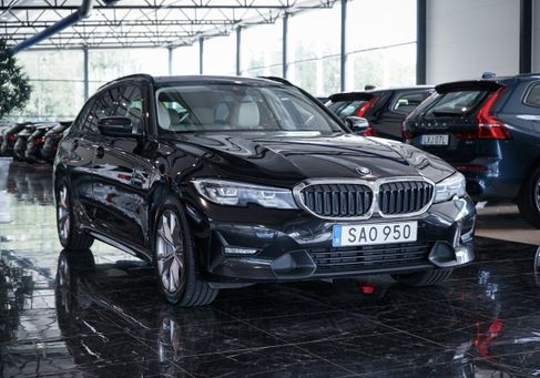 BMW 330, 2021 3