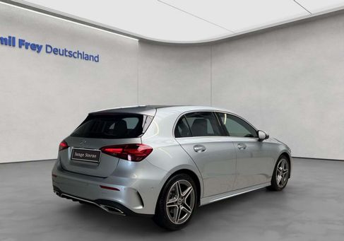 Mercedes-Benz A 200, 2024 3