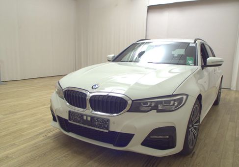 BMW 318, 2021