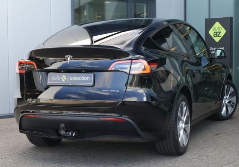 Tesla Model Y, 2023 2