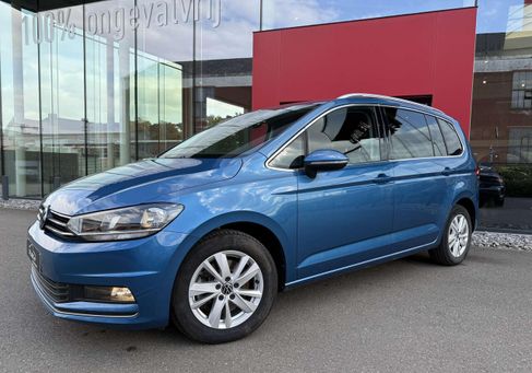 Volkswagen Touran, 2023 3