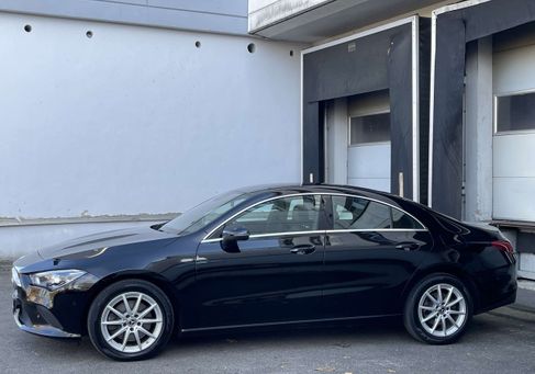 Mercedes-Benz CLA 220, 2022