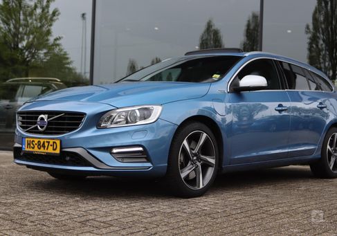 Volvo V60, 2015