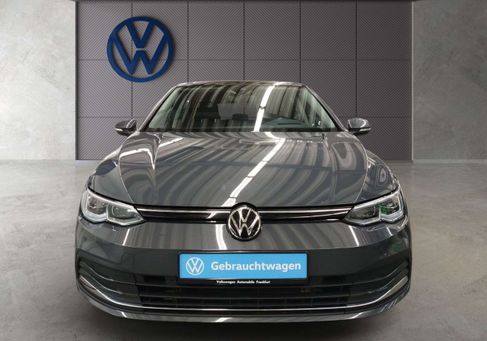 Volkswagen Golf, 2022