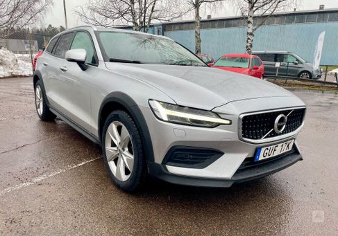 Volvo V60 Cross Country, 2020