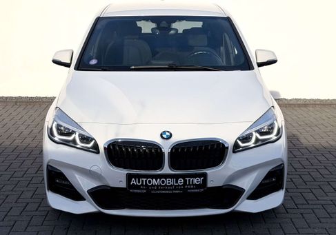 BMW 218, 2018