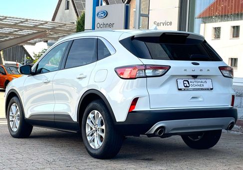 Ford Kuga, 2022