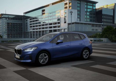 BMW 220, 2025 2