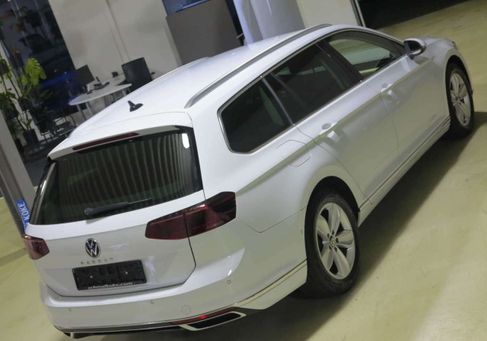 Volkswagen Passat Variant, 2023 3