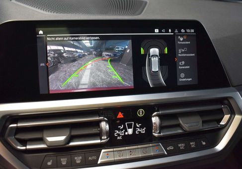 BMW 330, 2022