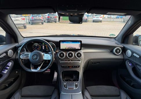 Mercedes-Benz GLC 300, 2020