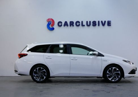 Toyota Auris Touring Sports, 2016