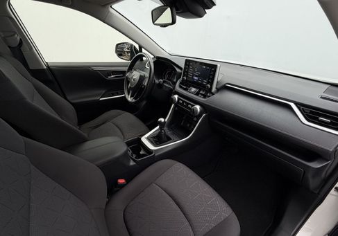 Toyota RAV 4, 2021 3
