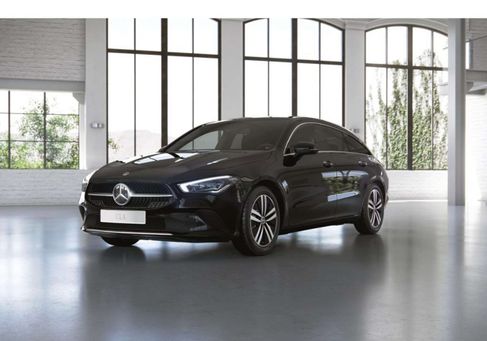 Mercedes-Benz CLA 200, 2022