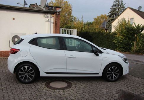 Renault Clio, 2023