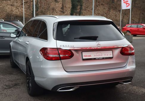 Mercedes-Benz C 300, 2020 3