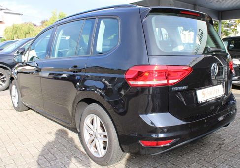 Volkswagen Touran, 2020 3