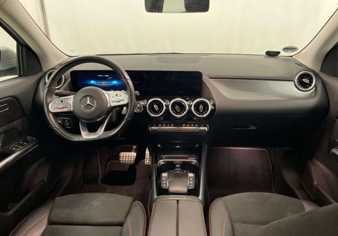 Mercedes-Benz GLA 220, 2022