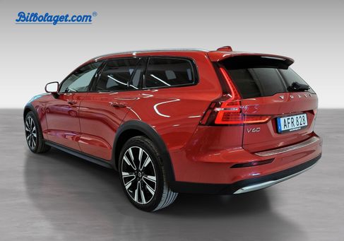 Volvo V60 Cross Country, 2024