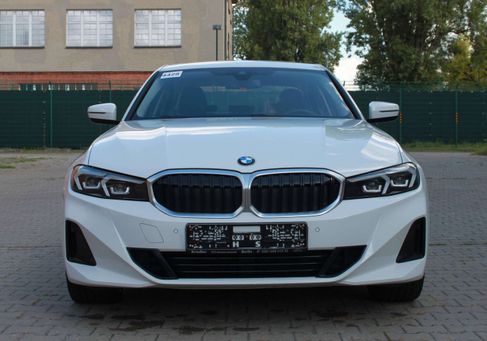 BMW 320, 2022 3