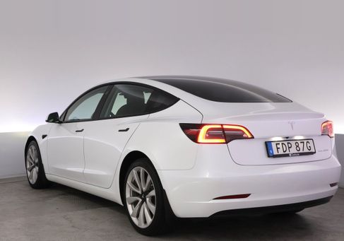 Tesla Model 3, 2022