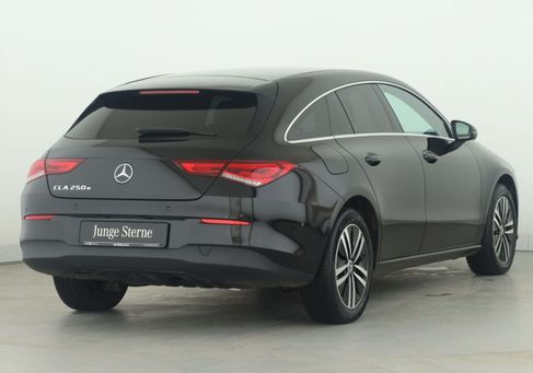 Mercedes-Benz CLA 250, 2022