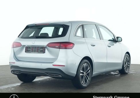 Mercedes-Benz B 200, 2024