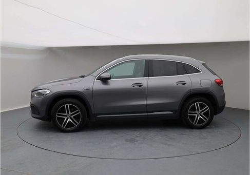 Mercedes-Benz GLA 250, 2021