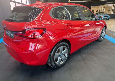 BMW 118, 2021
